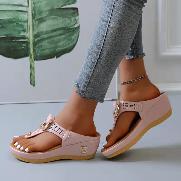 Daria - Modische orthopädische Sandalen für schicke Frauen